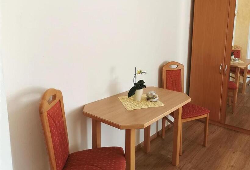 فندق صغير Gasthof Waldhof