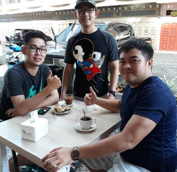 تختخواب و صبحانه Arya Inn