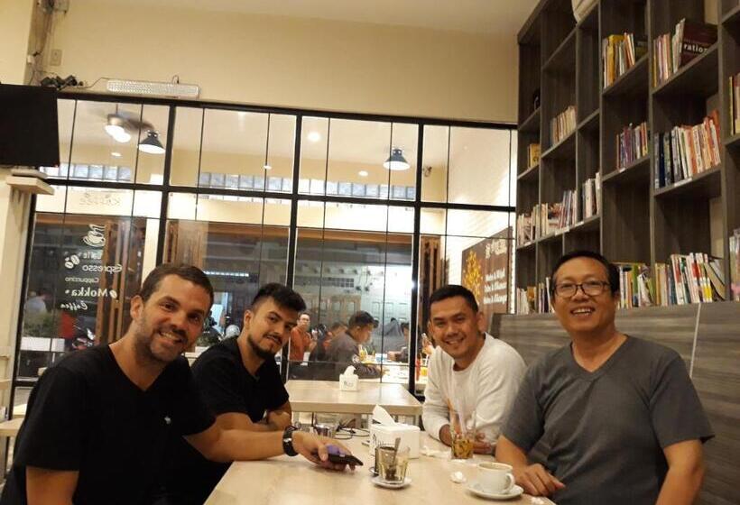 ベッドアンドブレックファースト Arya Inn