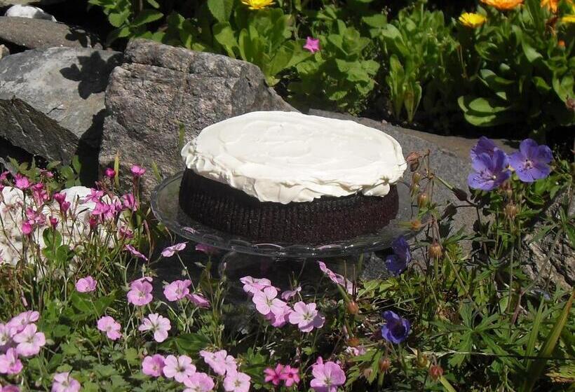 민박 Burnside Lodge