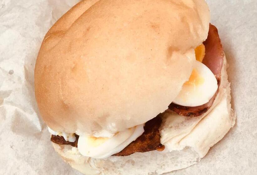 민박 Burnside Lodge