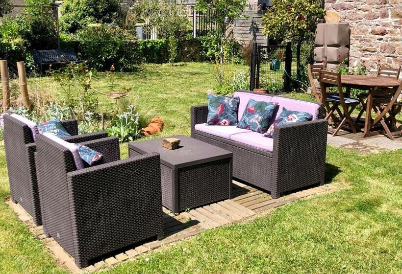 تختخواب و صبحانه Chambres De St Michel