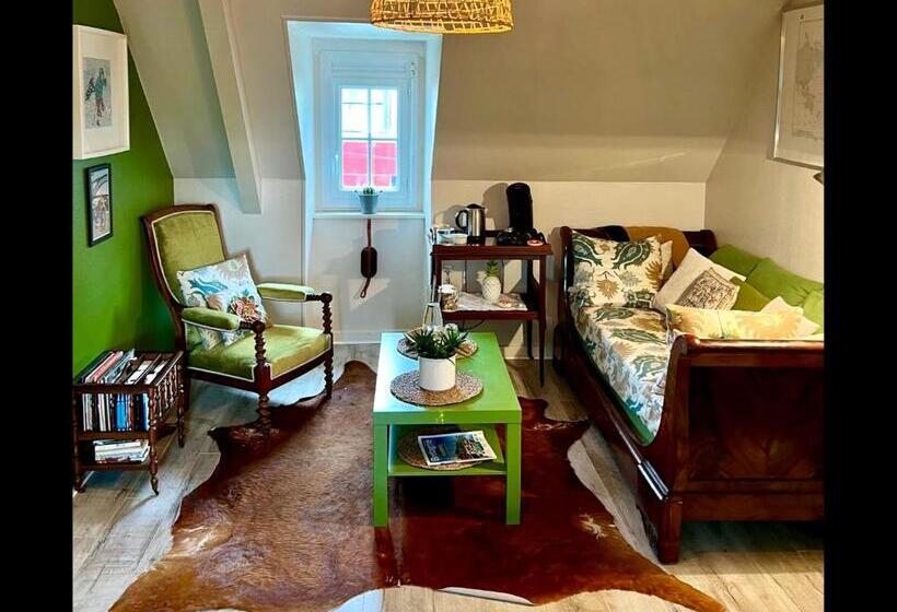 تختخواب و صبحانه Chambres De St Michel