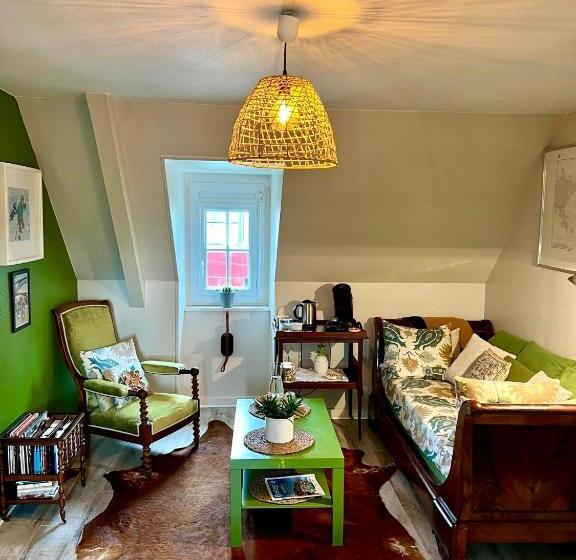 تختخواب و صبحانه Chambres De St Michel