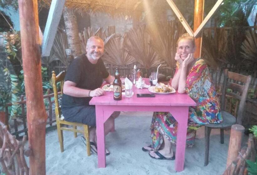 Bed and Breakfast Jasmine White House Restaurant & Spa