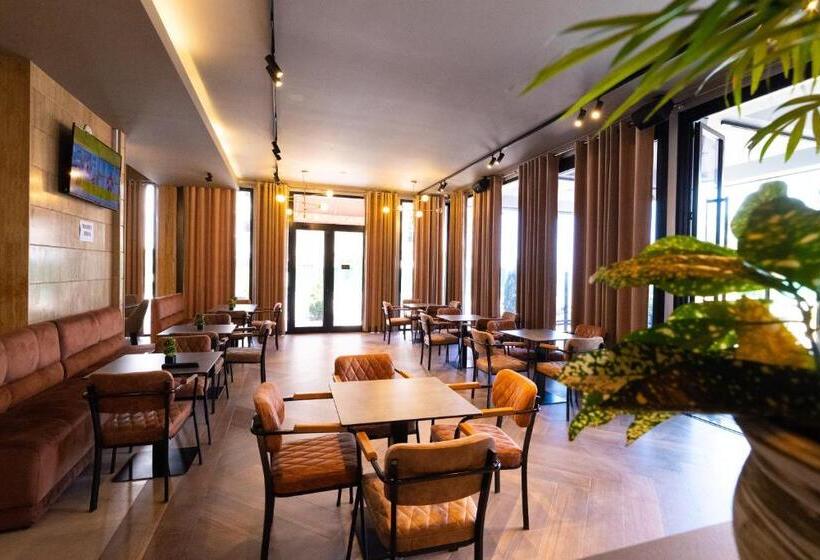 Donantelo Hotel Vlore