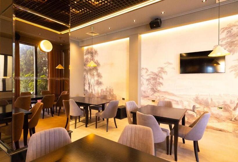 Donantelo Hotel Vlore