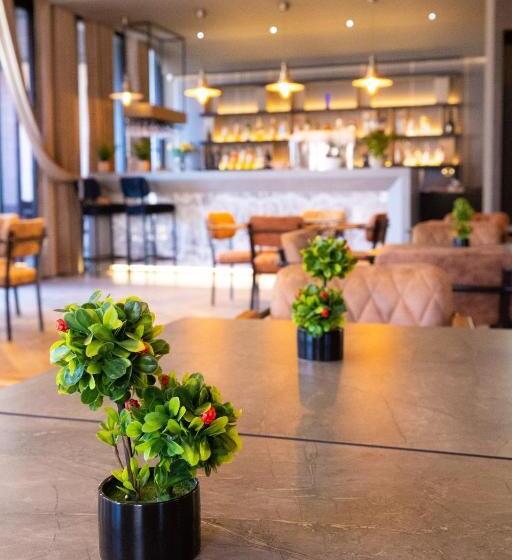 Donantelo Hotel Vlore