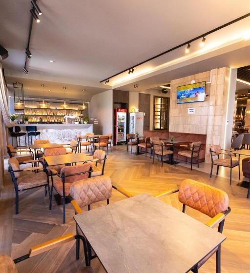 Donantelo Hotel Vlore