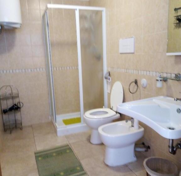 בית מלון כפרי Agriturismo Castelluzzo Organic Farm