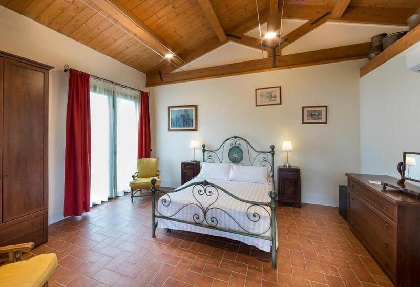 فندق Agriturismo Podere L'aione