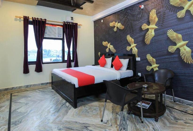 酒店 Mehraz Residency