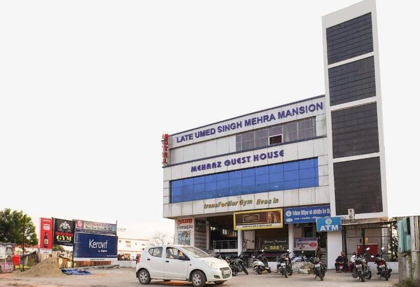 酒店 Mehraz Residency