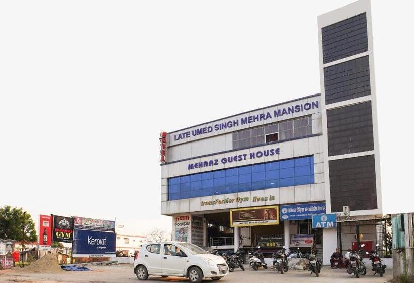 酒店 Mehraz Residency