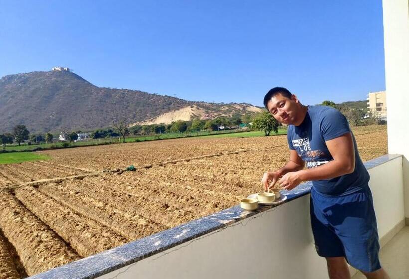 هتل Divine Palace Pushkar