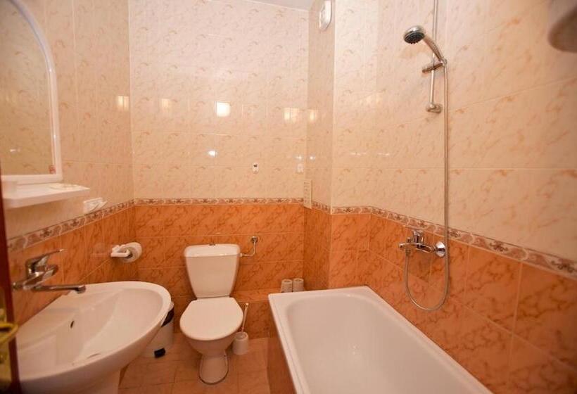 فندق семеен хотел елена палас