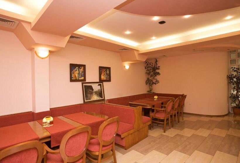 فندق семеен хотел елена палас