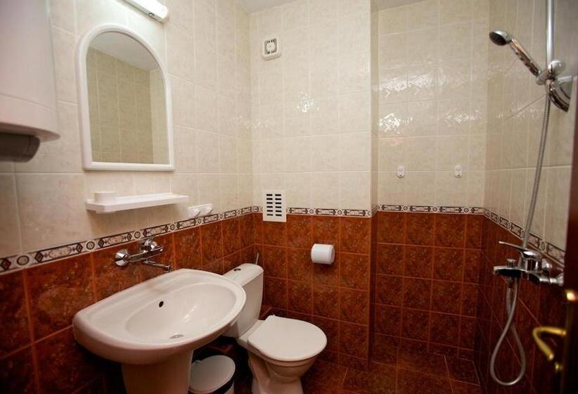 فندق семеен хотел елена палас