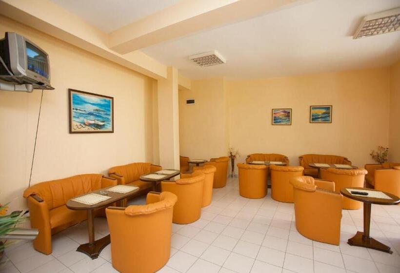 فندق семеен хотел елена палас