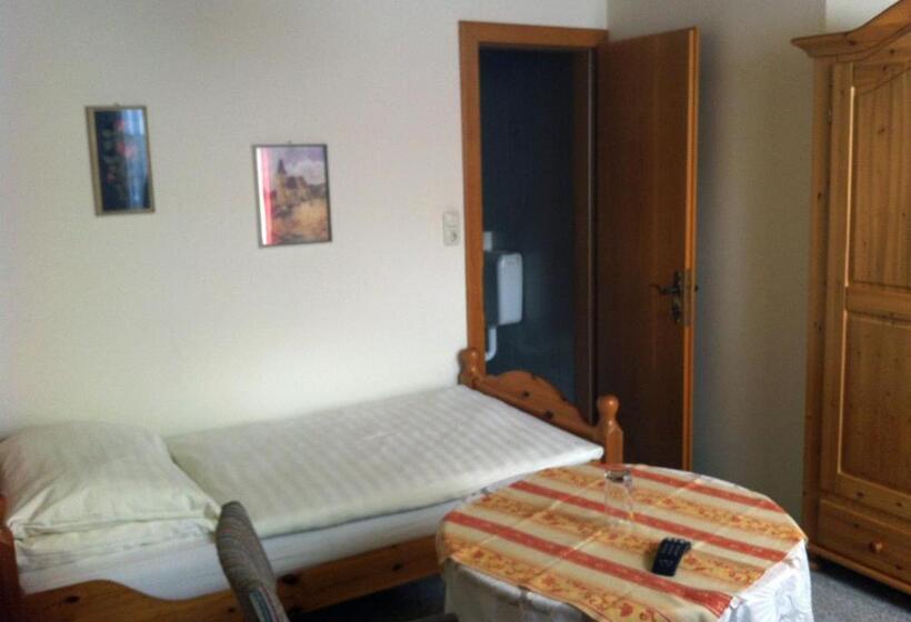 בית מלון כפרי Gasthof Zum Niederhaus   Familie Perthold