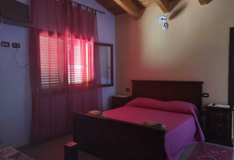 فندق Il Cardoncello