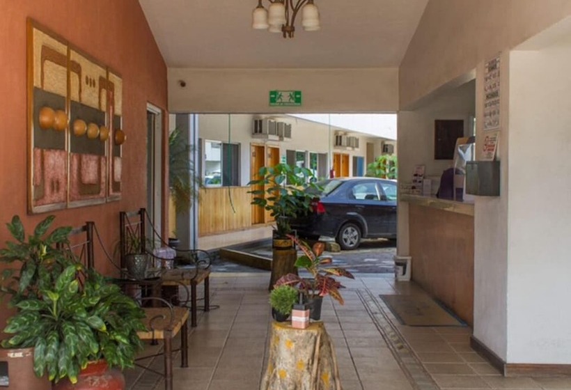 Отель Lacantum By Rotamundos