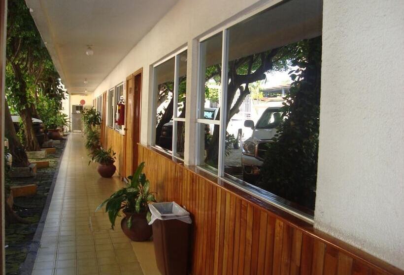 Отель Lacantum By Rotamundos