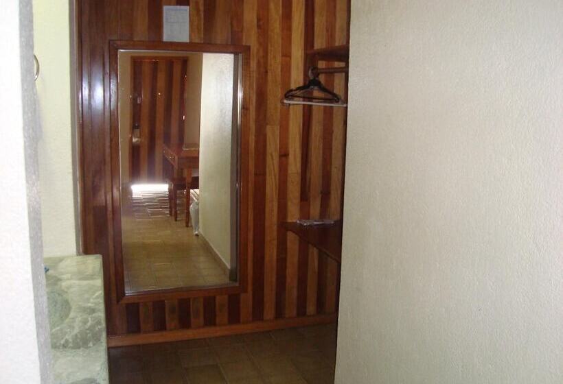 Отель Lacantum By Rotamundos