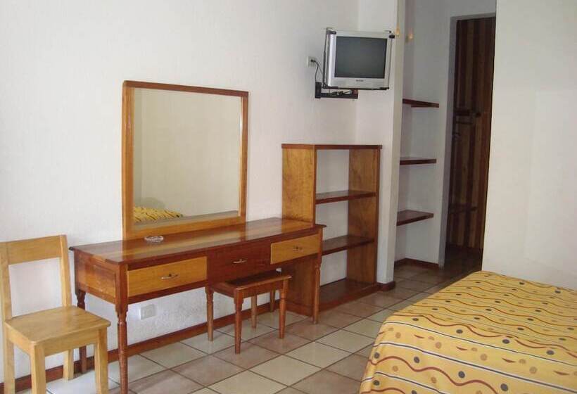 Отель Lacantum By Rotamundos