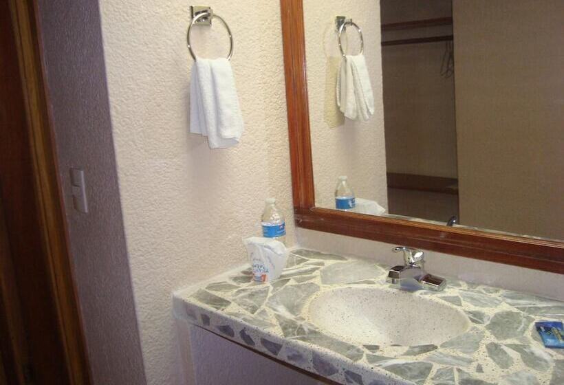 Отель Lacantum By Rotamundos