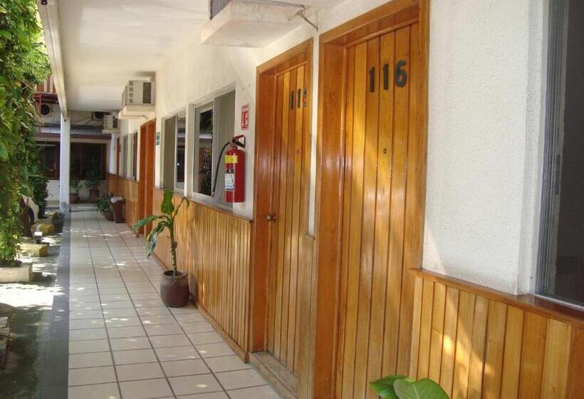 Отель Lacantum By Rotamundos