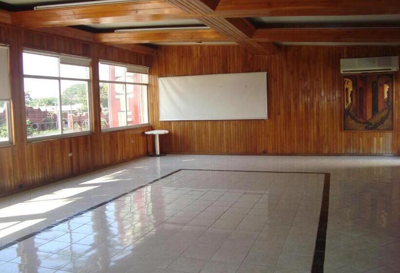 Отель Lacantum By Rotamundos