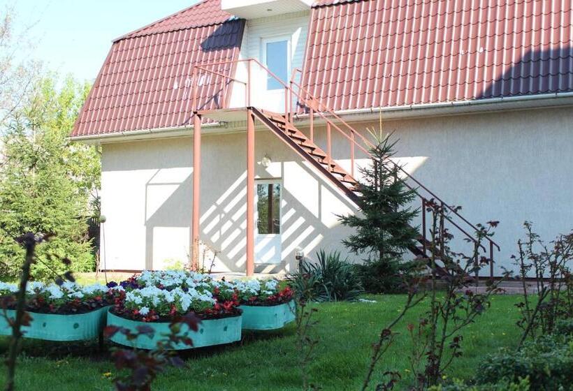 בית מלון כפרי Ligena Econom