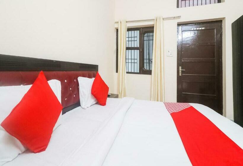 Отель Oyo 74020 Murlidhar Palace