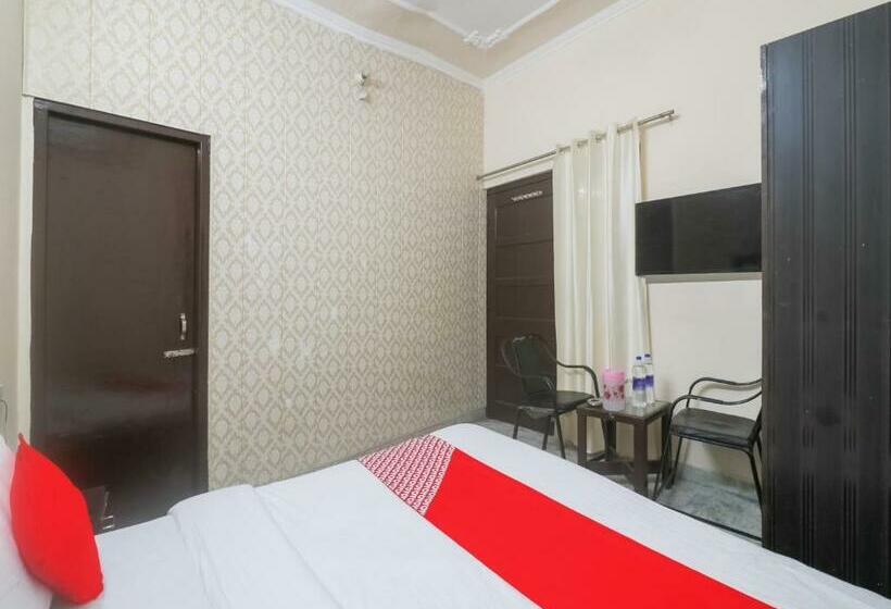 Отель Oyo 74020 Murlidhar Palace