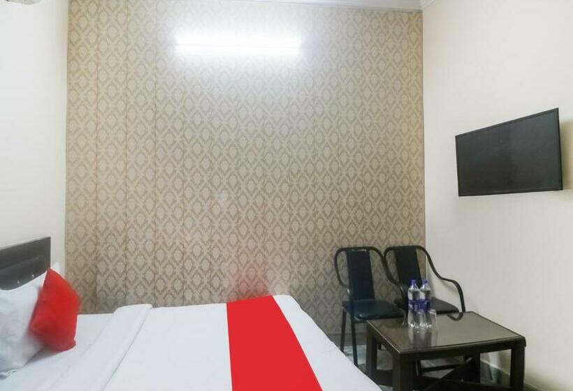 Отель Oyo 74020 Murlidhar Palace