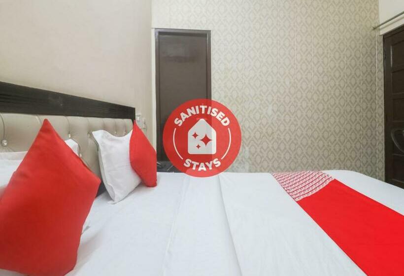 Отель Oyo 74020 Murlidhar Palace