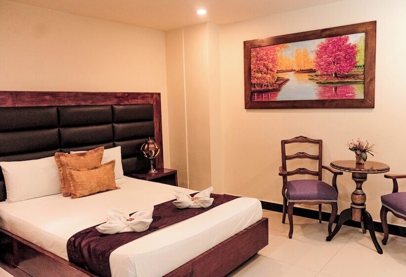 בית מלון כפרי Plaza Garibaldi