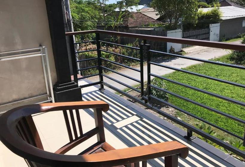 Отель Pondok Ramayana Sunset Road Redpartner