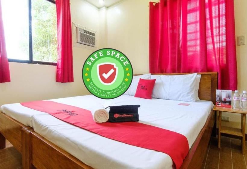 호텔 Reddoorz @ Poblacion 6 Coron