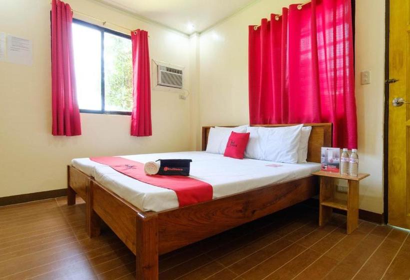 호텔 Reddoorz @ Poblacion 6 Coron