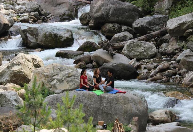 호텔 Tirthan Anglers  Retreat