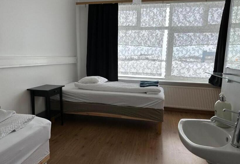 Kanslarinn Hostel