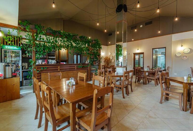 פנסיון Casa Dinainte Young And Adults Only