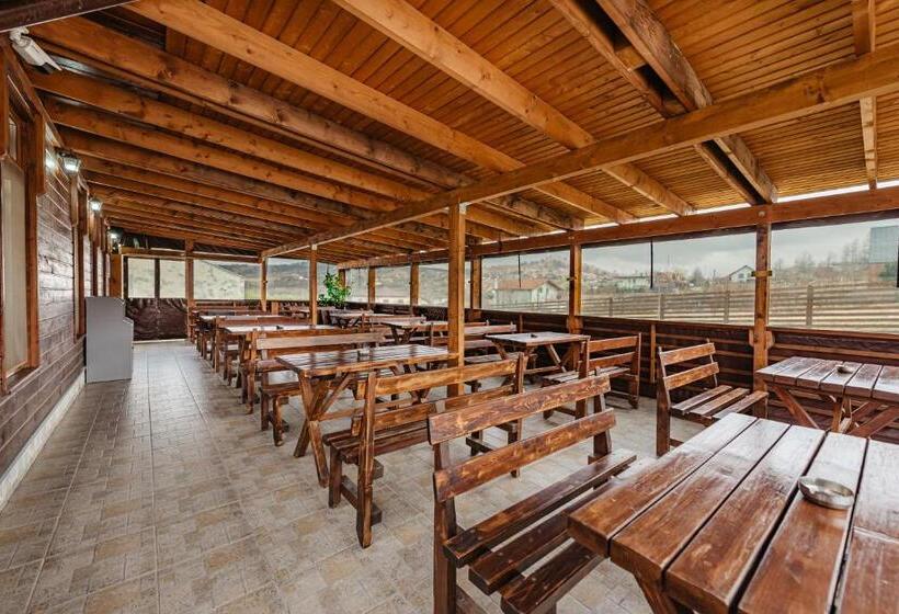 פנסיון Casa Dinainte Young And Adults Only