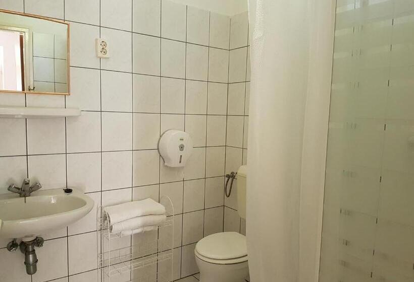 Пансион Fertődi Kúria Vendégház