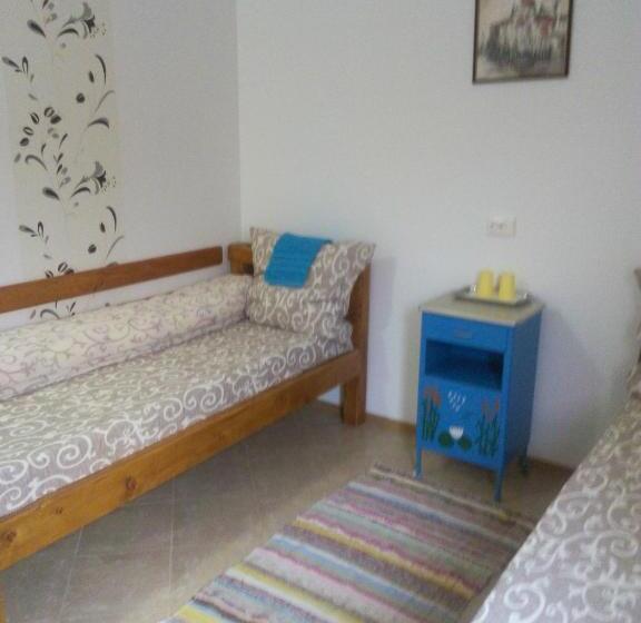 بنسيون Gorgova Inn