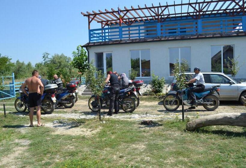 بنسيون Gorgova Inn