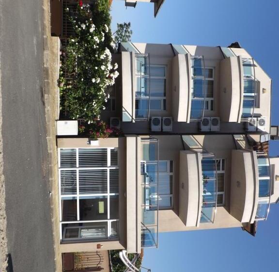 펜션 Guest House Hiora