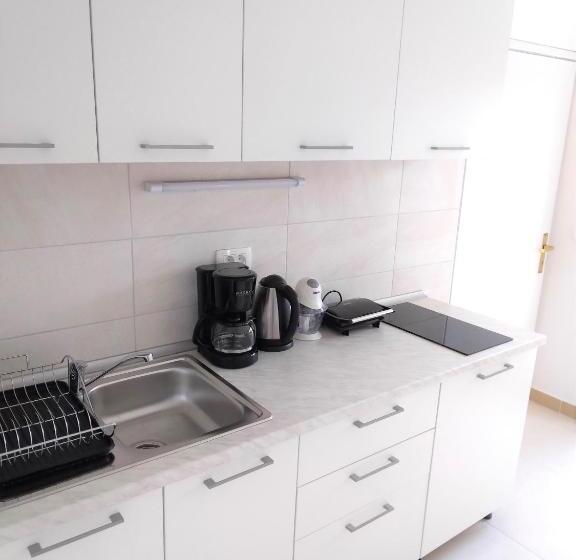 Пансион Guesthouse Cecilia